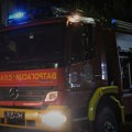 Zapalio se pomoćni objekat u Nišu, vatrogasci na terenu