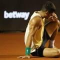 Bolni krik i katastrofa alkaraza: Španac morao da odustane protiv anonimusa, Novak mu beži sve više! (foto)