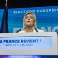 Krajnja desnica vodi u anketama uoči prijevremenih izbora u Francuskoj