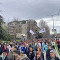 Studenti i građani krenuli u protestnu šetnju do Gradske kuće u Nišu