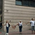 Kako su SNS umetnici preuzeli Narodno pozorište?