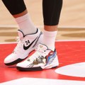 Stefan Jović u posebnim patikama na Evrobasketu: Legendarna izjava mu krasi obuću