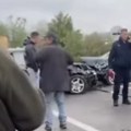 (Video) Vozila slupana, delovi po putu! Težak lančani sudar 4 automobila između Paraćina i Zaječara: Obustavljen saobraćaj…