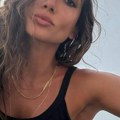 Jedna od najlepših voditeljki Evrolige oduševila sve, atraktivna Deniz se slikala sa Micićem: "Još si naš MVP"