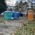 Iz Ćacilenda uklonjen deo šatora, građanima omogućen prolaz (FOTO; VIDEO)