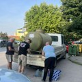 Nadležni kažu da je u gradu stacionirano 14 cisterni sa pijaćom vodom i da su postavljene prema prioritetima