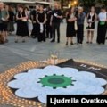 Paljenjem sveća i polaganjem cveća u Beogradu obeležena 31. godišnjica genocida u Srebrenici