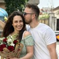 Žena poznatog srpskog influensera se porodila u bazenu: Nikola odmah podelio prve fotografije