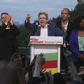 Žan-Lik Melanšon ponovio da LFI poziva na nenasilne metode protesta i odgovorio Makronu