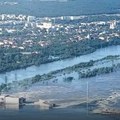 DRAMATIČNI PRIZORI U UKRAJINI Uništena brana kod Hersona, voda prodire u naselja, pljušte međusobne optužbe