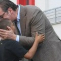 "Ovo je pokazatelj naše ljubavi prema vama" Vučić se oglasio na Instagramu nakon uručenja ključeva stanova za izbegla lica…
