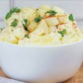 Krompir-salata sa majonezom – kako se priprema i šta je sve potrebno? Gomex - Porodični magazin Odakle potiče reč salata…