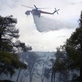 Veliki šumski požar kod Atine, u gašenju učestvuju brojni vatrogasci i 17 aviona