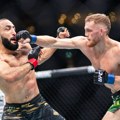 UZNEMIRUJUĆE UFC šampionu pocepao usnu, ljudi ne mogu da veruju šta se desilo FOTO