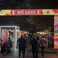 Zvuci muzike 90-ih odjekivali Tvrđavom. Na Niš week-u nastupili Indira Levak, Knez i Trik FX