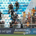 Neredi ne prestaju: Tuča Pazaraca, Poljaka i policije na stadionu