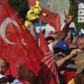 U Turskoj desetine hiljada demonstranata za podršku opoziciji