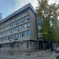 Skinute skele na zgradi „socijalnog“ u Nišu
