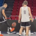 Šta smo videli na poslednjem treningu Partizana u Vitoriji? Raspoloženje je na nivou