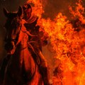 (Foto) Konji galopiraju kroz visoki plamen: Održana tradicionalna manifestacija u Španiji