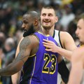 Lebron ne pušta Jokića ni da diše: Ovo sve komplikuje u NBA trci
