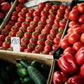 Pravi domaći ili nakljukan hemijom? Jedan detalj na paradajzu otkriva da li je prskan i zreo