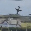 Detalji pada britanskog vojnog aviona: srušio se na par metara od kuće, RAF odmah stopirao korišćenje „hoka“