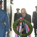 Ministar Vučević položio venac na Spomenik Neznanom junaku povodom Dana primirja