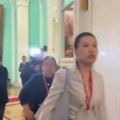 Kineski lider doneo neobičan poklon Putinu! Ovo niko nije mogao da očekuje - pogledajte šta je unutra! (video)