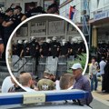 Studenti koji su blokirali Državni univerzitet u Novom Pazaru u toku noći izbačeni iz zgrade