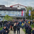 Tokom protestne šetnje u Zaječaru priveden odbornik opozicije Miladin Krstić