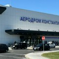Izvukli 3.500 evra iz ranca tokom leta! Kinezi uhapšeni na aerodromu "Konstantin Veliki"