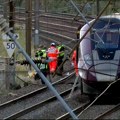 (Foto, video) Povređeno skoro 90 ljudi! Novi detalji stravičnog sudara vozova u Britaniji: Ima mrtvih, na licu mesta…