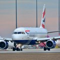 VIDEO Automobil izleteo pred avion na pisti aerodroma u Milanu