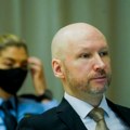 Anders Brejvik rešio da presavije tabak Od norveškog suda traži kraj izolacije zbog jedne stvari