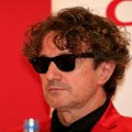 Goran Bregović na ćilimu sa poznatom glumicom: Piknik u prirodi, ona nosi srebrne čizme do kolena ( hit foto)