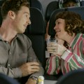 Od 28. Avgusta u bioskopima: Benedikt Kamberbač i Olivija Kolman u otkačenoj komediji "Rouzovi"