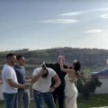 Oženio se Adam Đogani! Prve fotografije sa venčanja: Trudna mlada blista u belom, a evo kako je on izgledao! (foto)