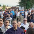 Vučić u opštinu Žitorađa obilazi radove na obnovi kuća izgorelih u požaru