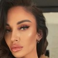 Skače pritisak! Katarina Živković pokazala grudi bez cenzure i savršenu figuru u plićaku (foto)