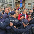 Podeljene ulice širom Srbije: Policija između pristalica i protivnika vlasti