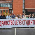 Део медицинара из ЗЦ Ваљево одржао “16 минута тишине”