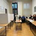 Zatvorene glasačke kabine: Veća privatnost birača, ali i veći rizik od fotografisanja listića