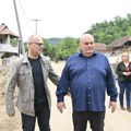 Vesić sa meštanima jagodinskog sela Dragoševac, koje je najviše stradalo u poplavama