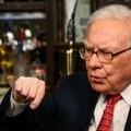 Milijarder Warren Buffett gomila gotovinu uoči napetih izbora u Americi