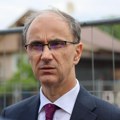 Đuro Macut opet beži od novinara: Ako ovako nastavi, može i na maraton