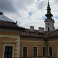 „Ćaci je živ“ i „Gde ste naci“: Novi natpisi na ogradi ispred gimnazije „Jovan Jovanović Zmaj“