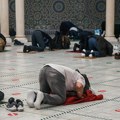 Francuska krivi ruske obaveštajne službe za svinjske glave ispred džamija