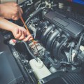Zašto motorno ulje brzo pocrni i da li to znači da je vreme za zamenu?