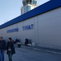 Авион са 90 путника из Србије задржан на Аеродрому Тиват, у току опсежне полицијске контроле